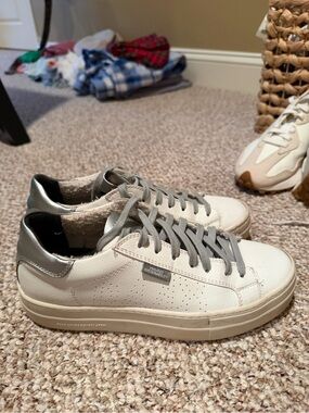 P448 Thea Women's Sneakers